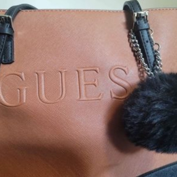 Guess Tote Purse - Picture 6 of 9